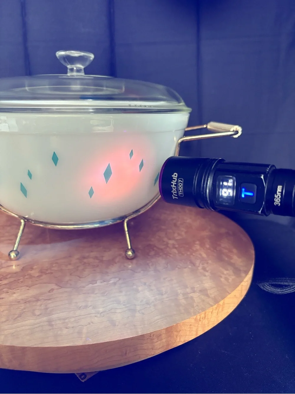 Vtg Pyrex Turquoise Diamonds Casserole Bowl Dainty Maid Set Lid Cradle